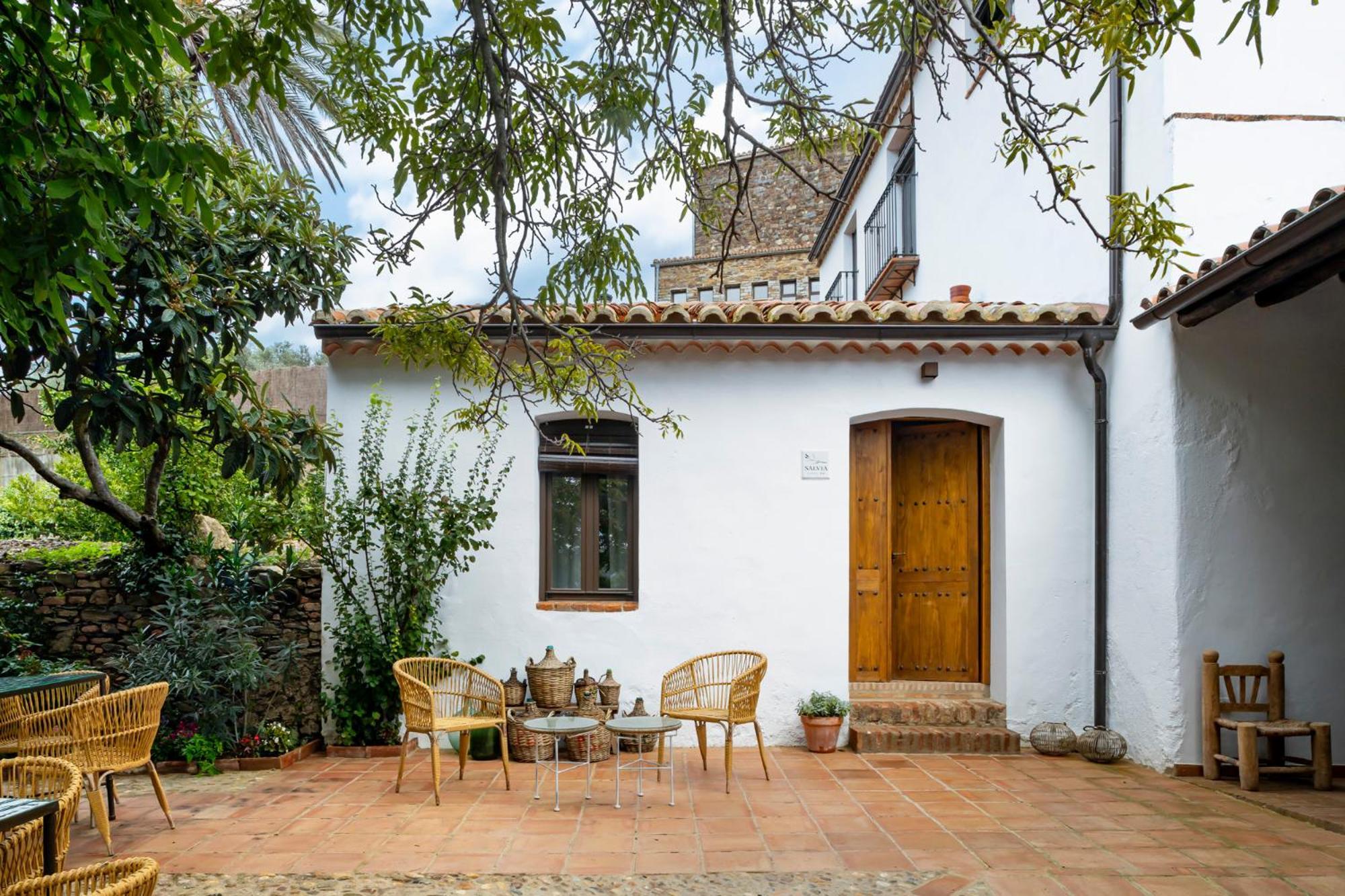 Apartamentos Turisticos El Patio Del Nogal Guadalupe  Eksteriør bilde