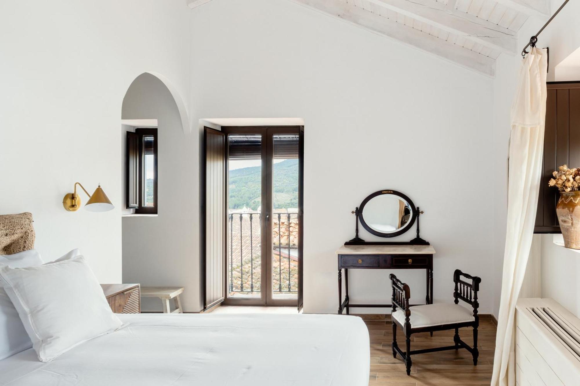 Apartamentos Turisticos El Patio Del Nogal Guadalupe  Eksteriør bilde