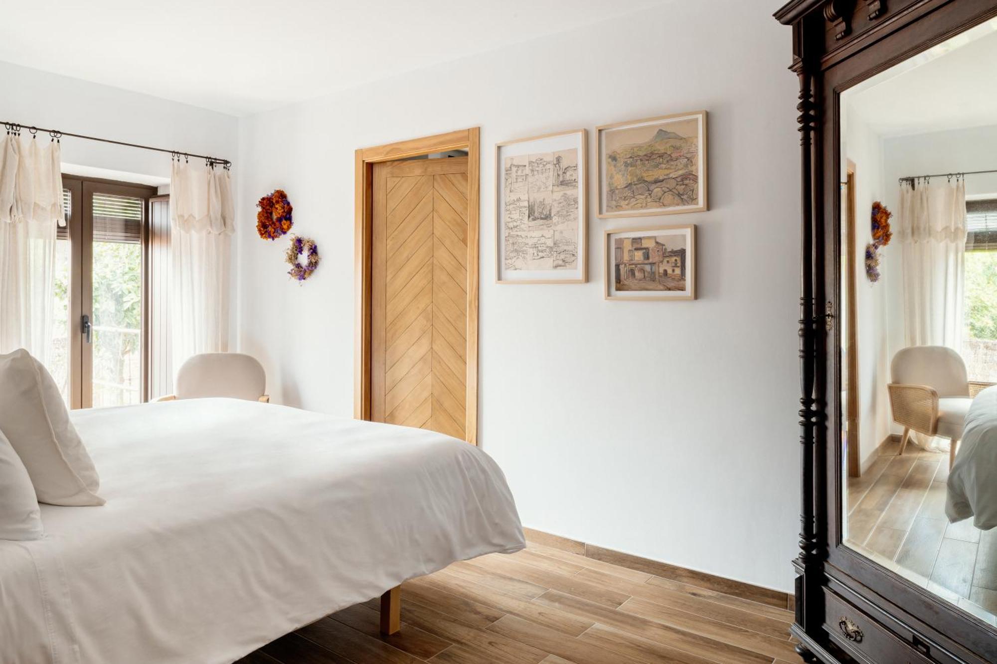 Apartamentos Turisticos El Patio Del Nogal Guadalupe  Eksteriør bilde